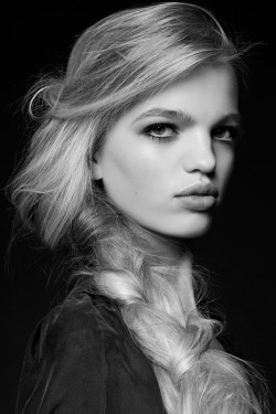  Daphne Groeneveld 