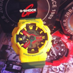 911store:  Casio rastafarian colorway disponible chez 911 store. #casio #gshock #rasta #rastafarian (Pris avec Instagram)