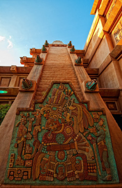 fuckyeahdisneyphotography:  Around the Corner http://bit.ly/Ta8GSB