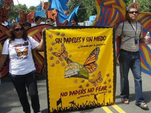 lacomandante: fuckyeahmarxismleninism: “No Papers, No Fear” - The UndocuBus rolls into C