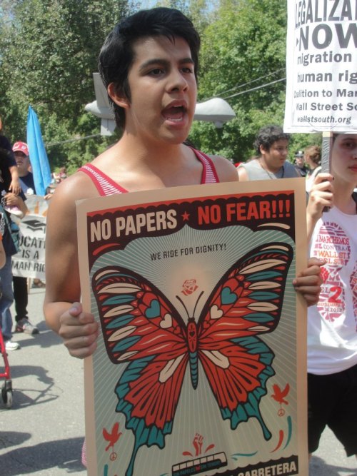 lacomandante:fuckyeahmarxismleninism:“No Papers, No Fear” - The UndocuBus rolls into Charlotte, NC, 