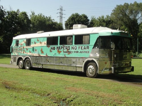 lacomandante: fuckyeahmarxismleninism: “No Papers, No Fear” - The UndocuBus rolls into C