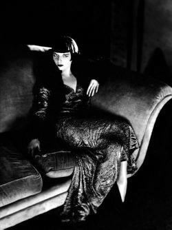 vampdreaminginhollywood:  Louise Brooks 