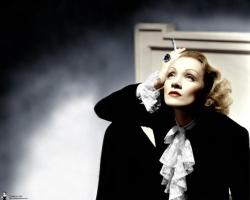 vampdreaminginhollywood:  Marlene Dietrich