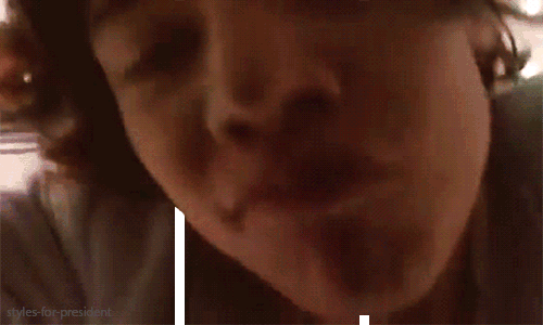 spooningwith-liampayne:  your blog has now been kissed by harry fucking styles. 