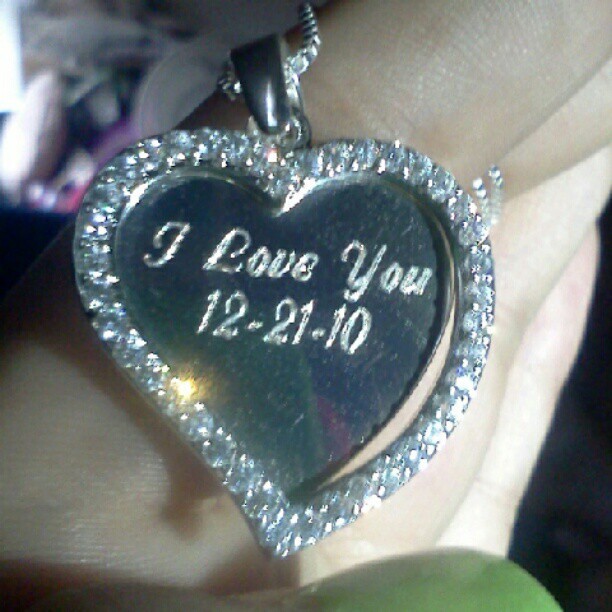 Beautiful necklace my babyy got me for my birthday.:)&lt;3 #beautiful #122110