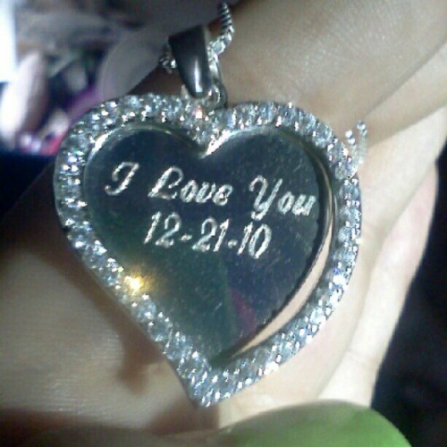 Beautiful necklace my babyy got me for my birthday.:)<3 #beautiful #122110 #thebest (Taken with Instagram)