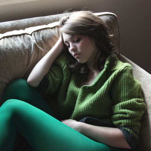 tightsandpantyhose: Green tights :). For my girlfriend. She likes and looks great in green. (from hi