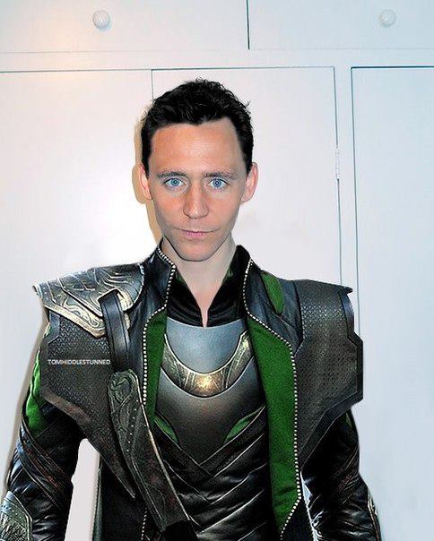 always-hiddles:  free-loki:  horrorfanforeverreturns:  -credit goes to Hiddles Goddesses on facebook.  Apparently this is Tom getting ready for filming on Thor 2.  YIPPEE!!!!  I’d actually never seen this. Those eyes even without makeup…sheesh.