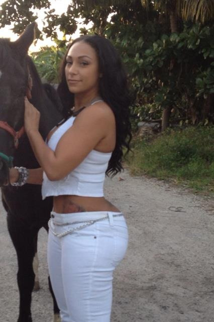 iseebigbooty:  Phat Azz in white pants. It gets no better.