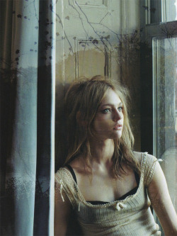 bienenkiste:  “One month only”. Sasha Pivovarova by Steven Meisel for Vogue Italia January 2006 