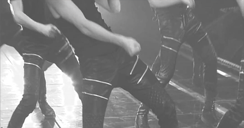 yeoloo-deactivated20140530:  Bless this cameraman (ﾉಥ益ಥ）ﾉ ┻━┻ 