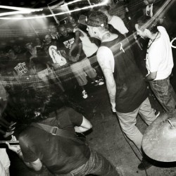 Breaker-Veil:  Heavy Gig. #Losgallosband #Puertorico #Punk #Drums #Rockshow  (Taken