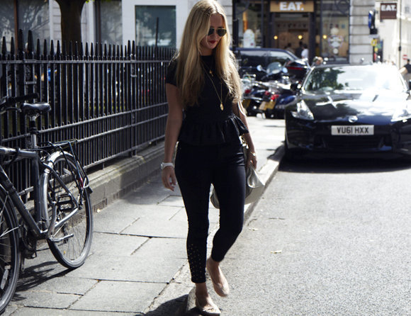 elle vit pour la fashion