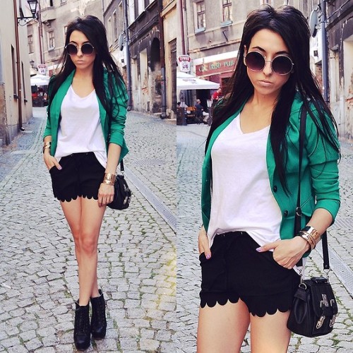 Black shorts #LOOKBOOK #Girls #Fasion