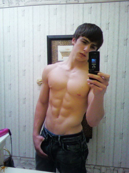 givemeguys:  i’m matthew, follow for more hot guys! xx