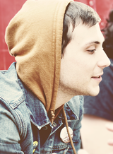 gerardless:  The man who ruined my life with his perfection - Frank Iero, everybody! 
