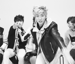 mandersyoo:  lfb1a4:  Happy Birthday Baro!  &lt;3 Happy Birthday bb:) 