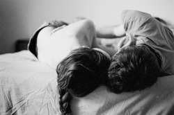 n4ughty-y:  my-cute-lover:  b&w love/intimate