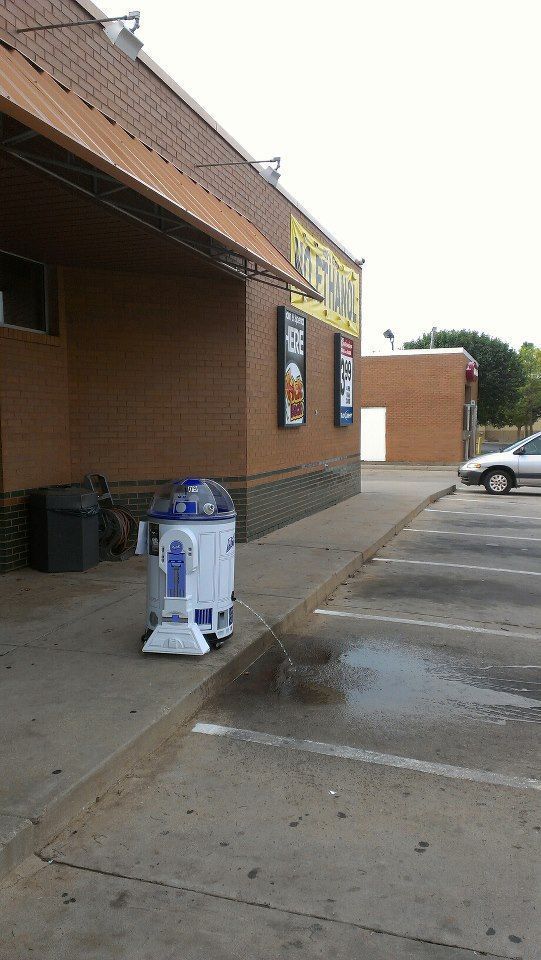 illillill:  R2-D2 