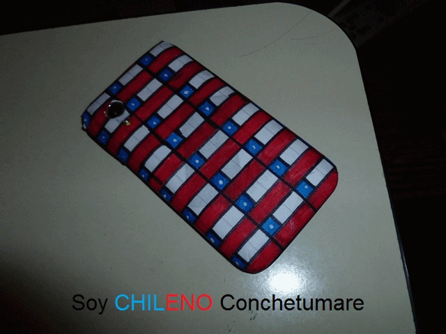 perritoshenshual:  yoymisweas:  niai con ponerle fundas gringas a mi celu:)  que