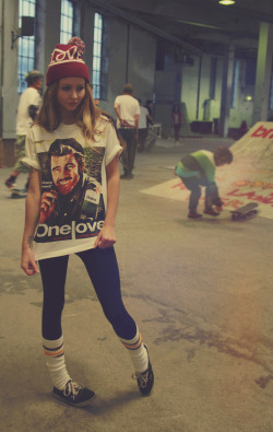 -uhhleeseeuhh:  always reblog one love. 1loveapparel.com