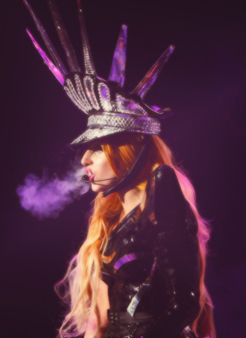 Paws UP