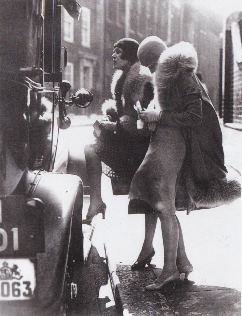 drunkcle:  Scene from Berlin in the 1920s. Two Tauentzien Girls. Don’t know what