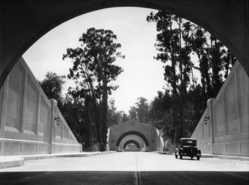 The Figueroa Street tunnels, 1931. This stretch of Fig became part of the Arroyo Seco Parkway (now the Pasadena Freeway) in 1940.