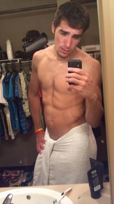 thejaynormous:  Happy Towel Tuesday! 