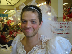 teddy-assman:  strangepicturesofmishacollins:  chuckandblairfeels submitted:  i found it on the interwebs, i have no idea whos it is or whether you have it or not. but it is strange, in the best way possible.  Ah, yes. Misha and Vicki renewed their vows