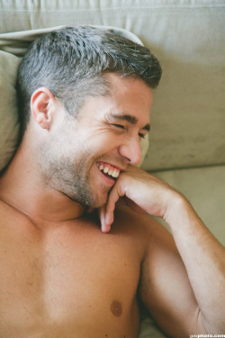 rim-runner:  laughing Colby Melvin 