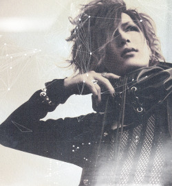  36/100 pictures of Uruha.   