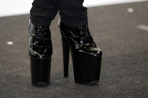 littlebarbiemonsters:  Gaga’s shoe game 