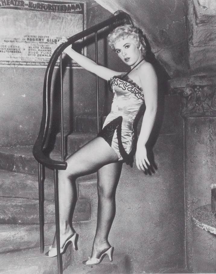 jeanjeanie61: A Young Stella Stevens http://www.jsrpages.co.uk 