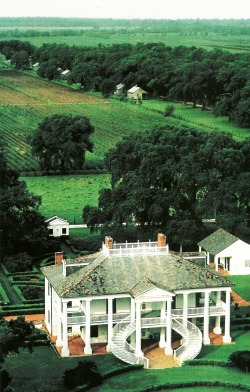 vintagenatgeographic:  Louisiana sugar plantation