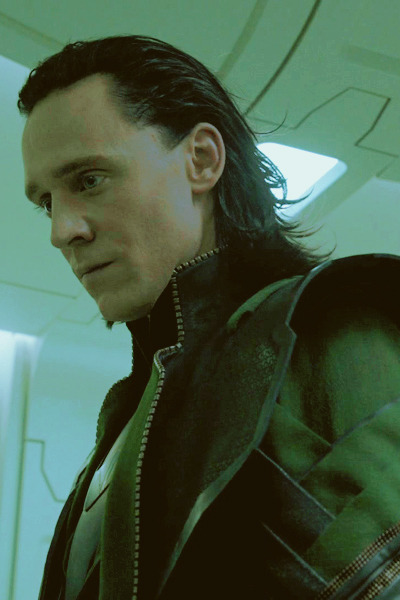angelfish69: “O villain, villain, smiling, damned villain!–Hamlet (I, v, 106)” Alt