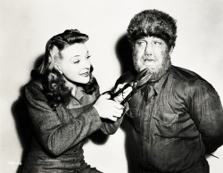 vintagegal:  Evelyn Ankers and Lon Chaney Jr. in a promotional photo for The Wolf Man (1941)