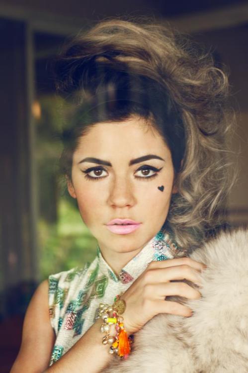 soyculturapop:Marina and the Diamonds, Fome Magazine.The pink button down shirt *-*