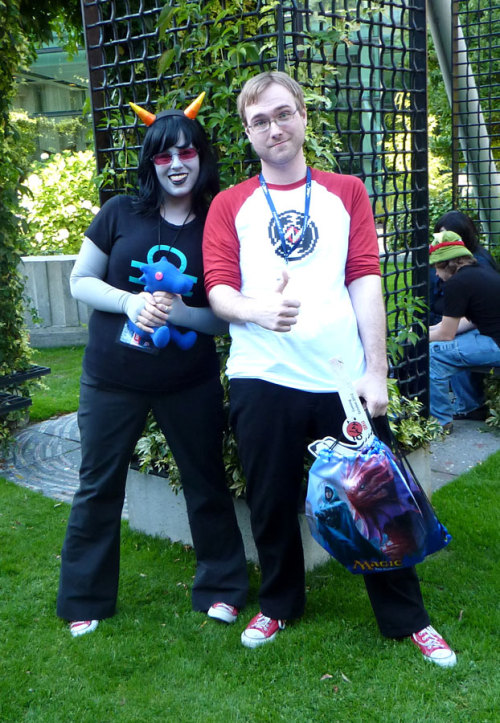 So cosplay. That was a thing I did for the very first time at this years PAX. With the help of a friend who very generously donated her scalemate plush, glasses, and horns, I was able to go as Terezi on Saturday.
So entirely out of my comfort zone,...