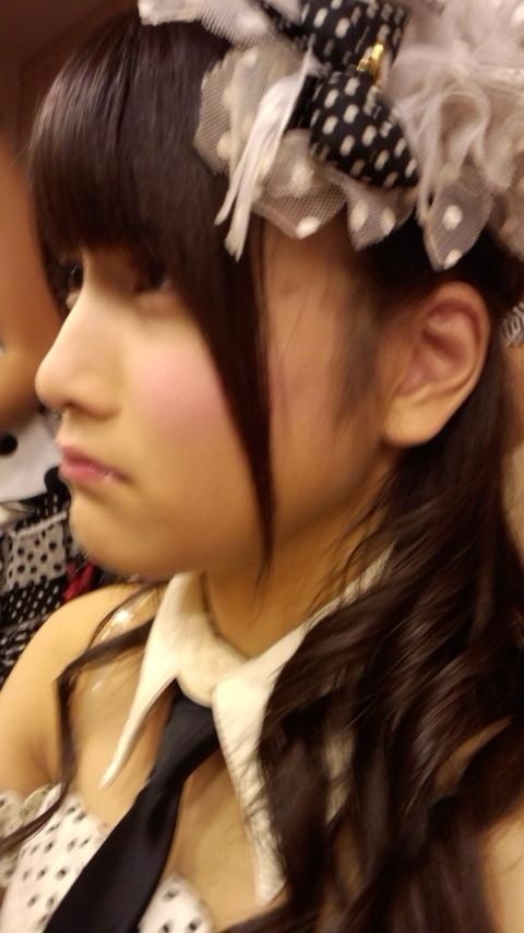 34nancha:  2011.09.06 11:47(しほりん) 前髪豆腐！前髪豆腐に最近会ってないよー前髪豆腐…(；∀；)※前髪豆腐=あんにんわたしが言う”最近”は１週間くらいです笑最近、あんにんはマリアに限らず彩香とかなぁなとかにデレデレ(〃▽〃)相変わらずな浮気症すぎる(*￣∇￣*)笑そんな美しすぎるチーム４メンバーの横顔どーぞ