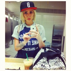 alysha:  LA ✈ NYC cc: @halloffameltd @blackscale (Taken with Instagram) 