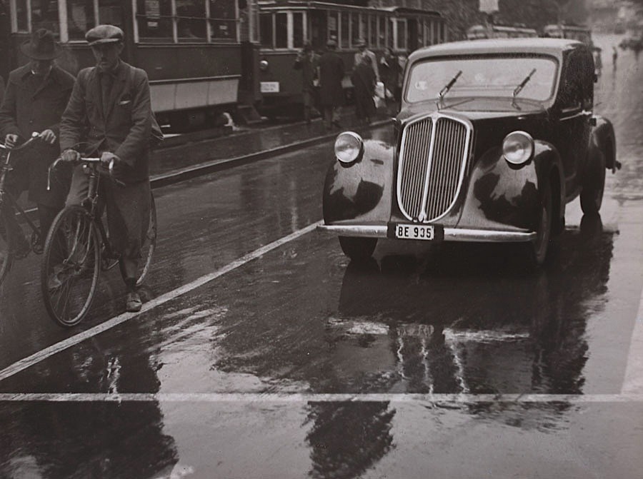 Kálmán Szőllősy
Car and Bicycles, 1930s