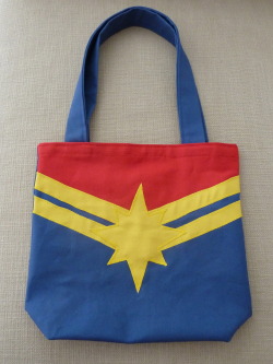 carolcorps:  gloomycaterpillar:  Captain Marvel tote bag! My sewing skills have a long way to go before I’m ready to cosplay as her, but I think this is a good start! Tote bag tutorial via Megan Nielsen Design Diary.  Wow!  That’s too cool.  Great