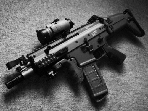 attacktics:FN SCAR PDW
