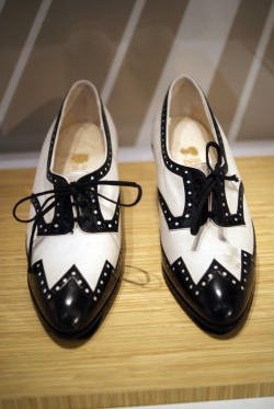 artschoolglasses:  Shoes from the Roaring