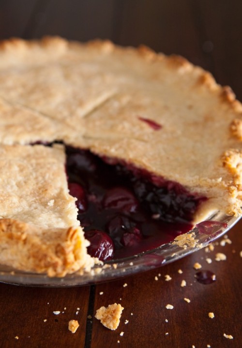 wehavethemunchies:  Cherry Pomegranate Pie