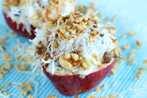 beautifulpicturesofhealthyfood:Apple Coconut Yogurt Cups…RECIPE 