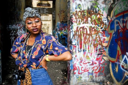 mizdomtooth:  Photographer: Nema Model: http://meowminzly.tumblr.com 