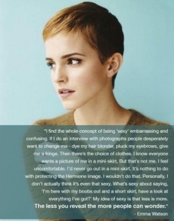 meandmykinks:  I’m not an Emma Watson fan (neither a hater), but I found this photo somewhere and I just needed to share it with you guys! Okay, maybe my blog is the wrong place to post this but idc. My blog, my posts.  So, showing your beautiful tits
